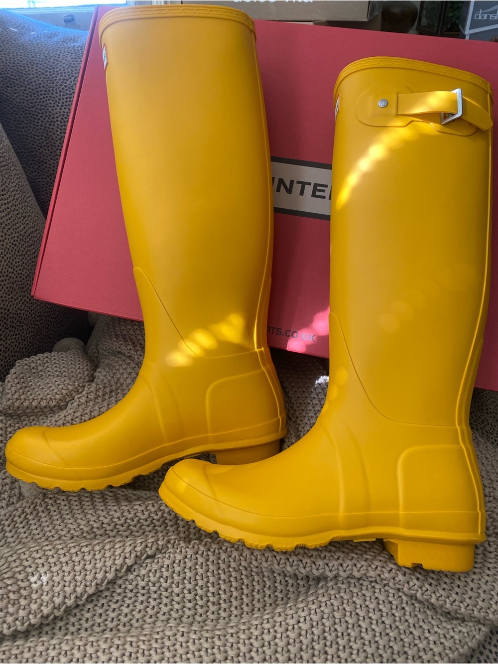 Hunter original tall boot yellow NEW 8 NIB